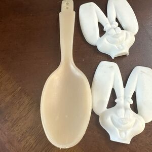 Vintage 90s Trix Rabbit Plastic Promotional Spoon with 2 tops